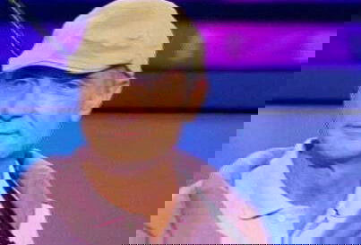 Uomini e Donne, Antonio VS Elga: “Non chiedetemi di lei, c’è ancora qualche imbecille che la difende” preview