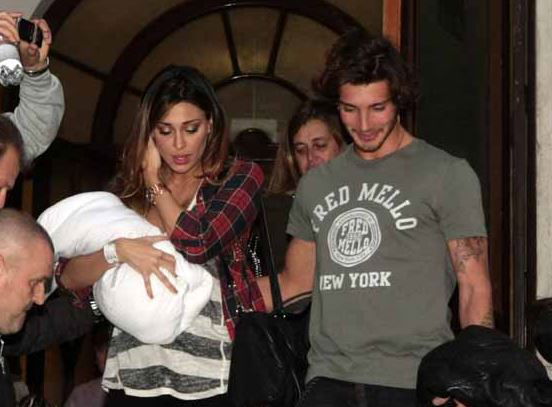 Belen Rodriguez lascia la clinica: le prime FOTO con il piccolo Santiago article-post