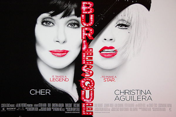 Film in TV: Burlesque, stasera alle 21.10 su Cielo preview