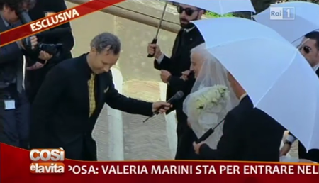 Valeria Marini matrimonio: dopo la bestemmia in diretta tv c’è chi rischia il posto in Rai preview