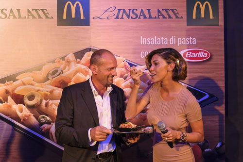 Belen Rodriguez inaugura il debutto della Pasta Barilla nei menu McDonald’s preview