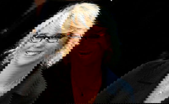 Maria De Filippi: “Sono orgogliosa di Amici, via i tronisti da Uomini e Donne, solo over” preview