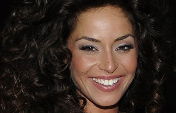 Cielo che gol!, Raffella Fico intervistata da Simona Ventura; Nek e Dargen D’Amico tra gli ospiti preview