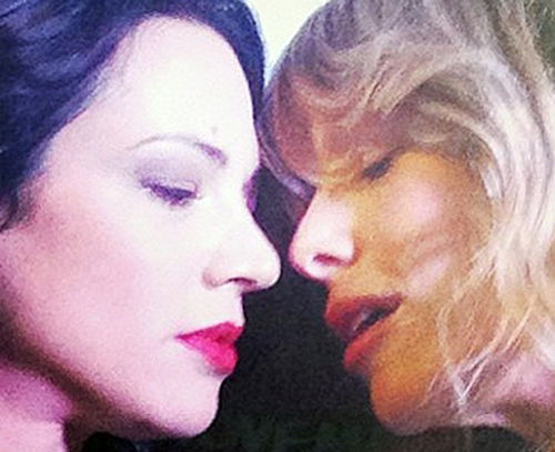 Alessia Marcuzzi replica alle critiche: “Non aperto il blog perché non lavoro; a breve riparte Extreme Make Over” preview