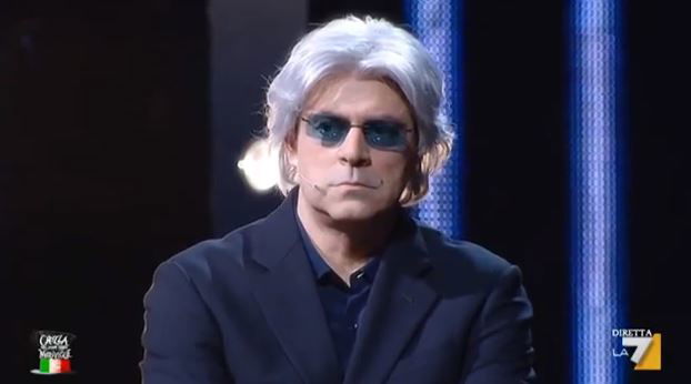 Maurizio Crozza è Flavio Briatore: l’annuncio di lavoro su Twitter e le selezioni di The Apprentice preview