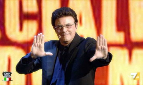 Crozza nel Paese delle Meraviglie, stasera la penultima puntata: da Guccini a Ingroia fino a Kazzenger preview