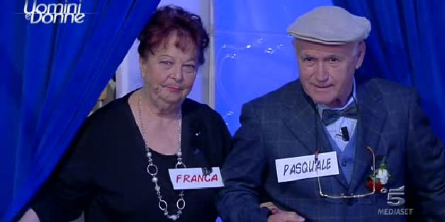 Uomini e Donne anticipazioni, oggi l’ultima puntata con il trono over e le coppie che si sono formate preview