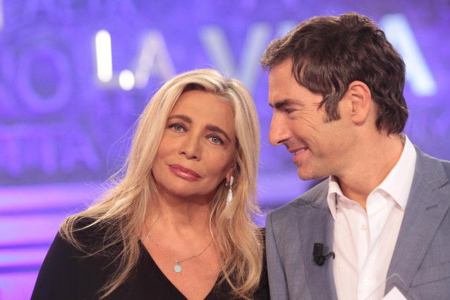 La vita in diretta con Mara Venier e Liorni sfida Barbara D’Urso e Pomeriggio Cinque: in onda fino a fine giugno preview