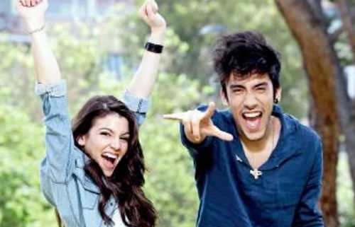 Amici 12, Edwyn e Marta e la priorità lavorativa: “Se il nostro amore è forte supererà ogni lontananza” article-post