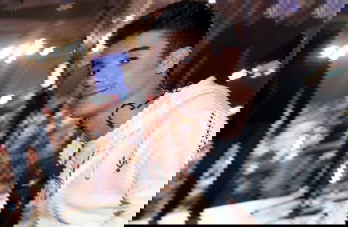 Amici 12, viaggio dietro le quinte del talent show: “Un esempio unico al mondo” preview