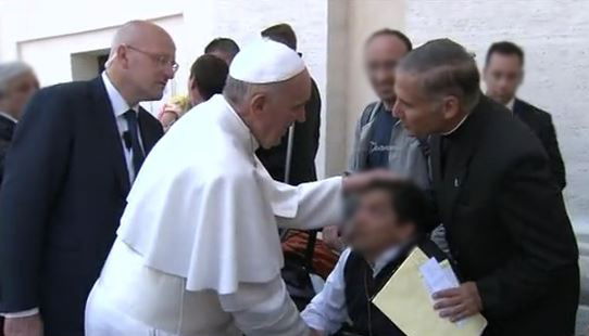 Papa Francesco e l’esorcismo a Tv2000, l’emittente della Cei; venerdì puntata speciale – VIDEO preview