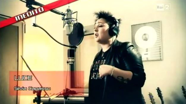 The Voice of Italy: Silvia Capasso, finalista del Team Noemi con l’inedito “Luce” – TESTO preview