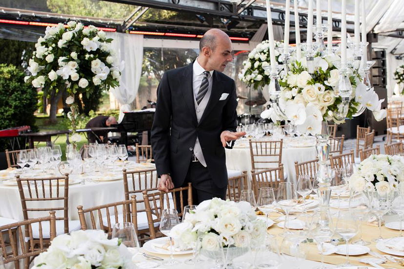 Valeria Marini, in esclusiva le foto del suo matrimonio stellare organizzato da Enzo Miccio – FOTO preview