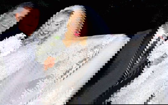 Valeria Marini sposa: la vera esclusiva del matrimonio su Chi – FOTO preview