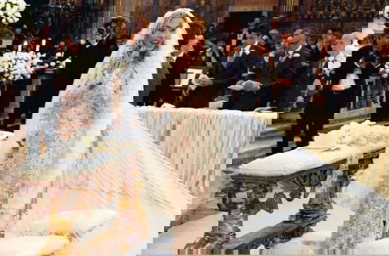 Valeria Marini ed il suo matrimonio da incubo: i retroscena delle nozze tra insulti e calci preview