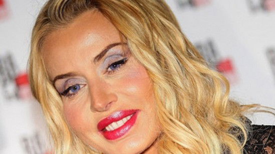 Valeria Marini finalmente incinta dopo i tre precedenti aborti preview