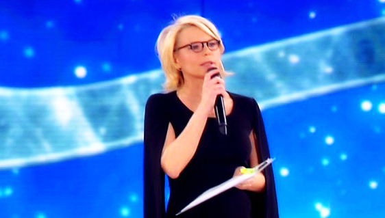 Amici 13 casting, si cercano crew e gruppi musicali. Maria consiglia: “Non imitate Moreno” article-post