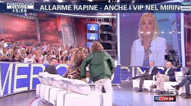Ana Laura Ribas sviene in diretta durante Pomeriggio Cinque – VIDEO article-post