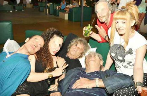 Massimo Di Cataldo ha davvero picchiato Anna Laura Millacci? Il giorno dell’accaduto lei era ad una festa preview