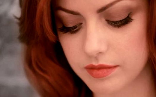 Annalisa Scarrone: “Sto scrivendo da sola i brani per il prossimo disco” preview