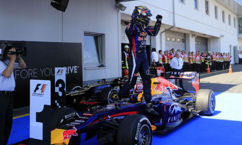 Ascolti Tv, 7 luglio 2013: Formula 1, GP di Germania a 3,2 mln; Una grande famiglia a 2,3 mln; Le inchieste dell’ispettore Zen a 1,8 mln preview