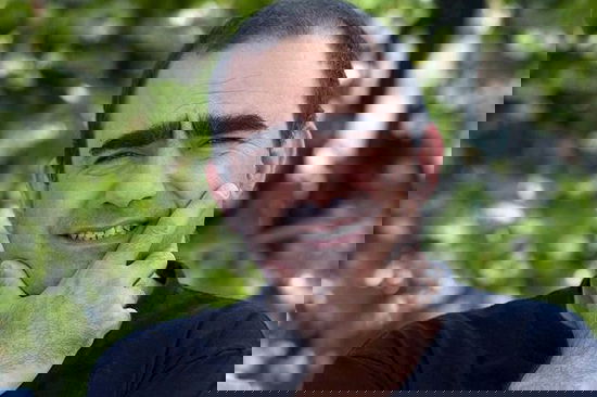 Elio: “Amici segue i ragazzi in tutti gli aspetti, in questo sono più bravi di noi ad X Factor” preview