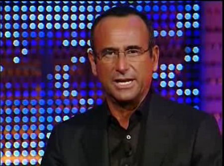 Carlo Conti sogna di condurre Linea Blu o La Corrida. Sanremo? “Non lo considero un punto d’arrivo” preview