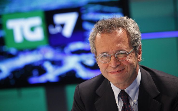 La7, Enrico Mentana torna a parlare di Miss Italia; sull’addio di Crozza: “Grave perdita, spero ci ripensi” article-post