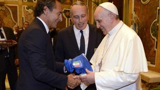 Ascolti Tv, 14 agosto 2013: Italia-Argentina per Papa Francesco a 6 mln; Donne, regole … e tanti guai! a 1,7 mln preview