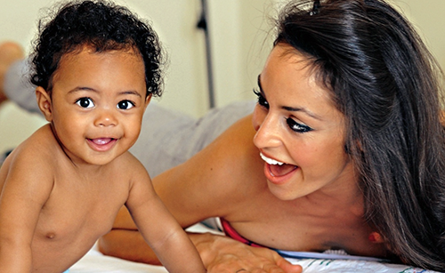 Raffaella Fico e il battesimo di Pia senza Mario Balotelli: “Mi dispiace, ma di lui non voglio parlare” preview