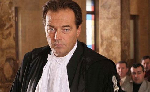 Ascolti Tv, 8 settembre 2013: Un caso di coscienza 5 a 3,6 mln; Io Canto a 3,2 mln; Pechino Express a 1,9 mln preview