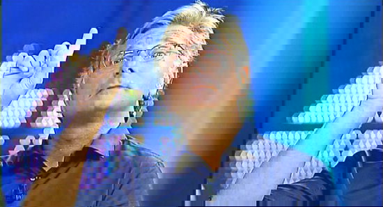 Paolo Bonolis, Il senso della vita, la Rai e Scherzi a parte: “Parenti mi ha presentato un progetto ma non ci siamo più sentiti” preview