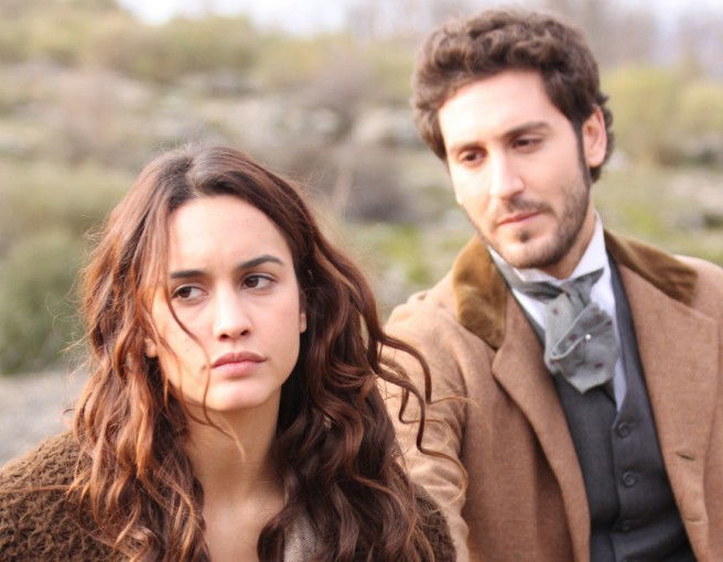 Il Segreto anticipazioni, puntata del 15 ottobre: Pepa andrà a Madrid con Alberto nonostante l’amore per Tristan preview