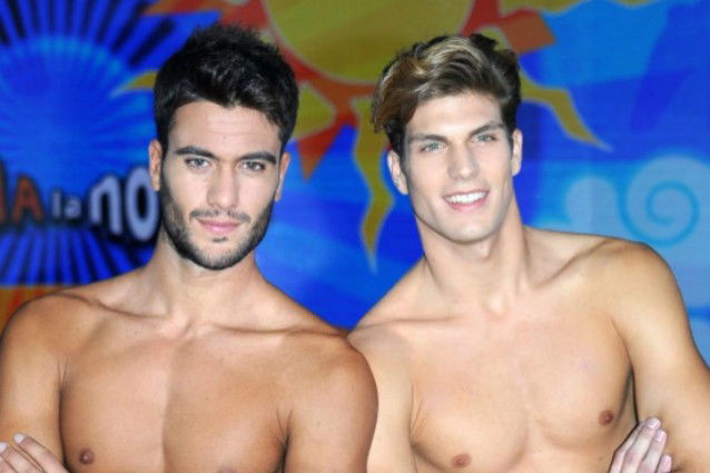 Striscia la Notizia: stasera tornano i Velini; tapiro a Lapo Elkann preview