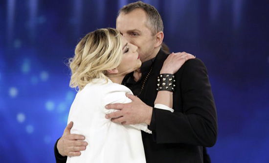 Amici 13, riconfermato il cast; De Filippi su Emma “La accolgo a braccia aperte”. Bosè porta il talent in Spagna e Messico article-post