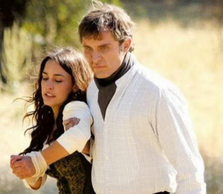 Il Segreto anticipazioni, puntata del 2 novembre: Tristan salva Pepa da Carlos ma non viene denunciato preview