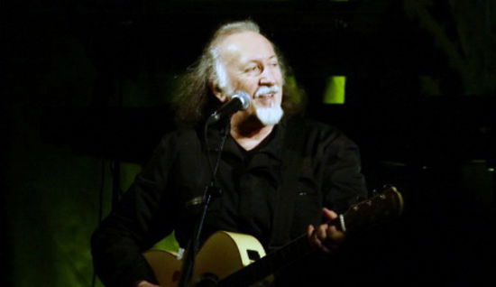 Piero Cassano, contro i talent show e gli interrogativi su Sanremo: “A votare sono le case discografiche?” preview