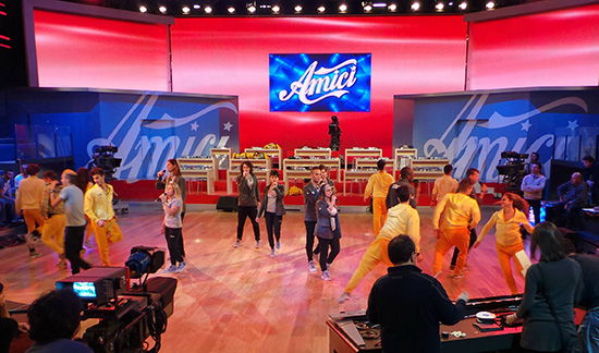 Amici 13, la prima puntata del sabato in diretta insieme alla nuova classe  e assegnazione del banco Fanta - Blog Tivvù