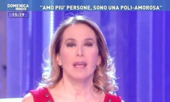 Barbara d’Urso e la sua Domenica Live a luci rosse: arrivano le scuse della conduttrice preview