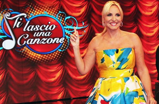 Ti lascio una canzone, stasera la prima puntata su RaiUno: Fabrizio Frizzi nuovo giudice preview