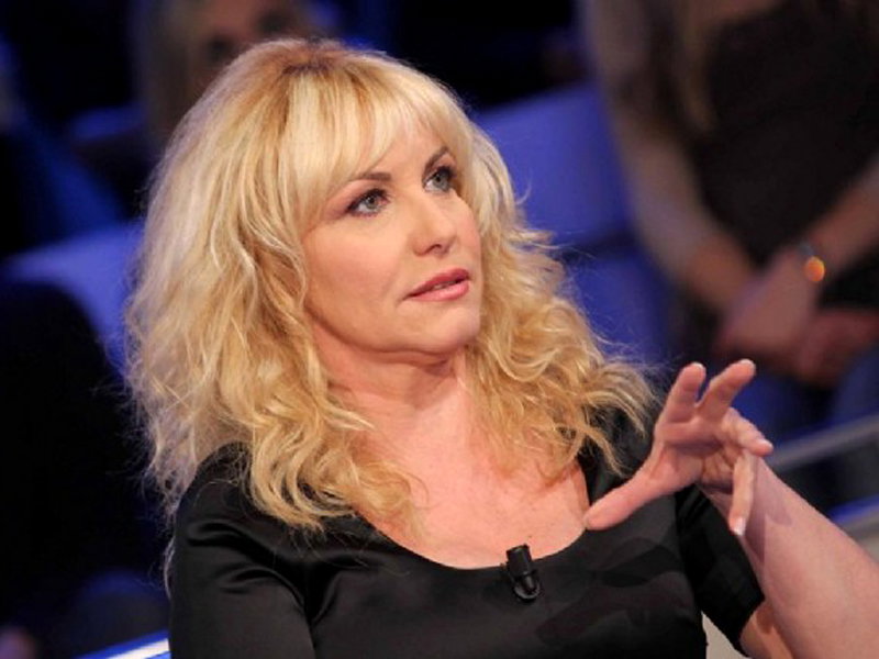 Antonella Clerici di nuovo a Sanremo? “Potrebbe essere il turno di Carlo Conti” preview