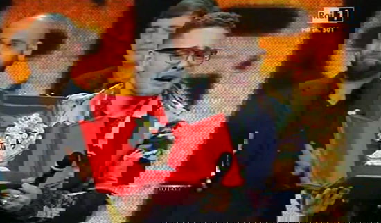 Sanremo 2014: Rocco Hunt vince la categoria Nuove Proposte con Nu juorno buono – TESTO e VIDEO preview