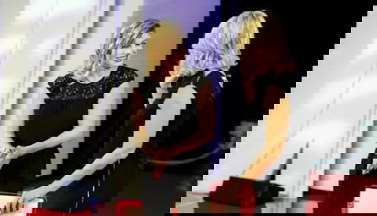 C’è posta per te, stasera l’ottava puntata: Emma Marrone e Raoul Bova ospiti preview