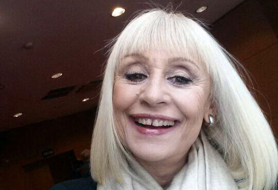 Raffaella Carrà: approdo boom su Twitter con un selfie in attesa di The Voice of Italy 2 preview