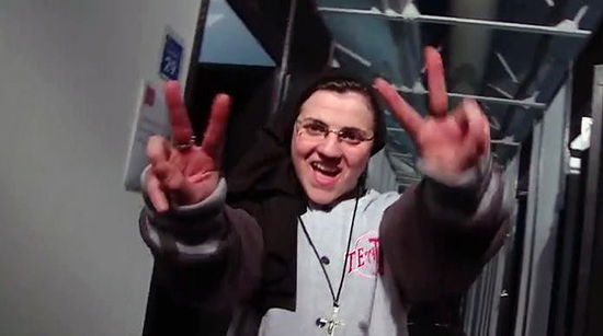 Suor Cristina ‘scippa’ e sparisce. Niente Sanremo 2015, le Orsoline stoppano per sempre la sua carriera article-post