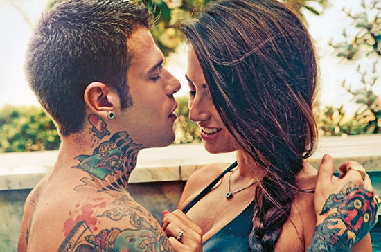 Fedez presenta Giulia: ‘Facciamo l’amore tutto il giorno, ad X Factor sono l’anello debole, ma me la caverò’ article-post