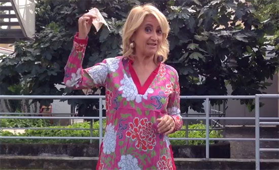 Luciana Littizzetto replica alle polemiche sul suo Ice Bucket Challenge: “100 euro? Sono stata ingenua” article-post