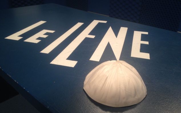 Le Iene Show, anticipazioni stasera 24 settembre: tutti i servizi e l’asta per lo zucchetto di Papa Francesco preview