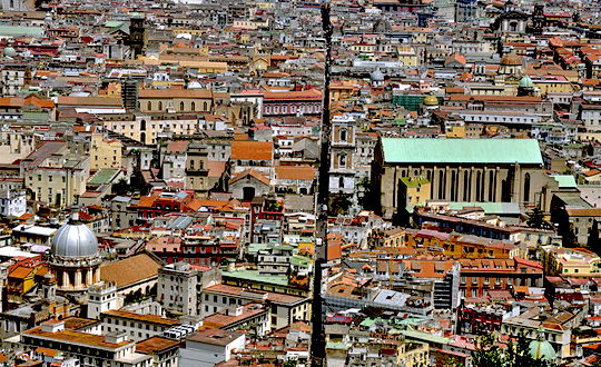I Dieci Comandamenti – Speciale Spaccanapoli: un viaggio sulla storia, la vita e le speranze di Napoli article-post
