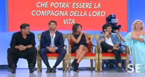 Uomini e Donne, prima puntata del 15 settembre: Andrea, Teresa e Jonas si presentano, Tina nervosa preview